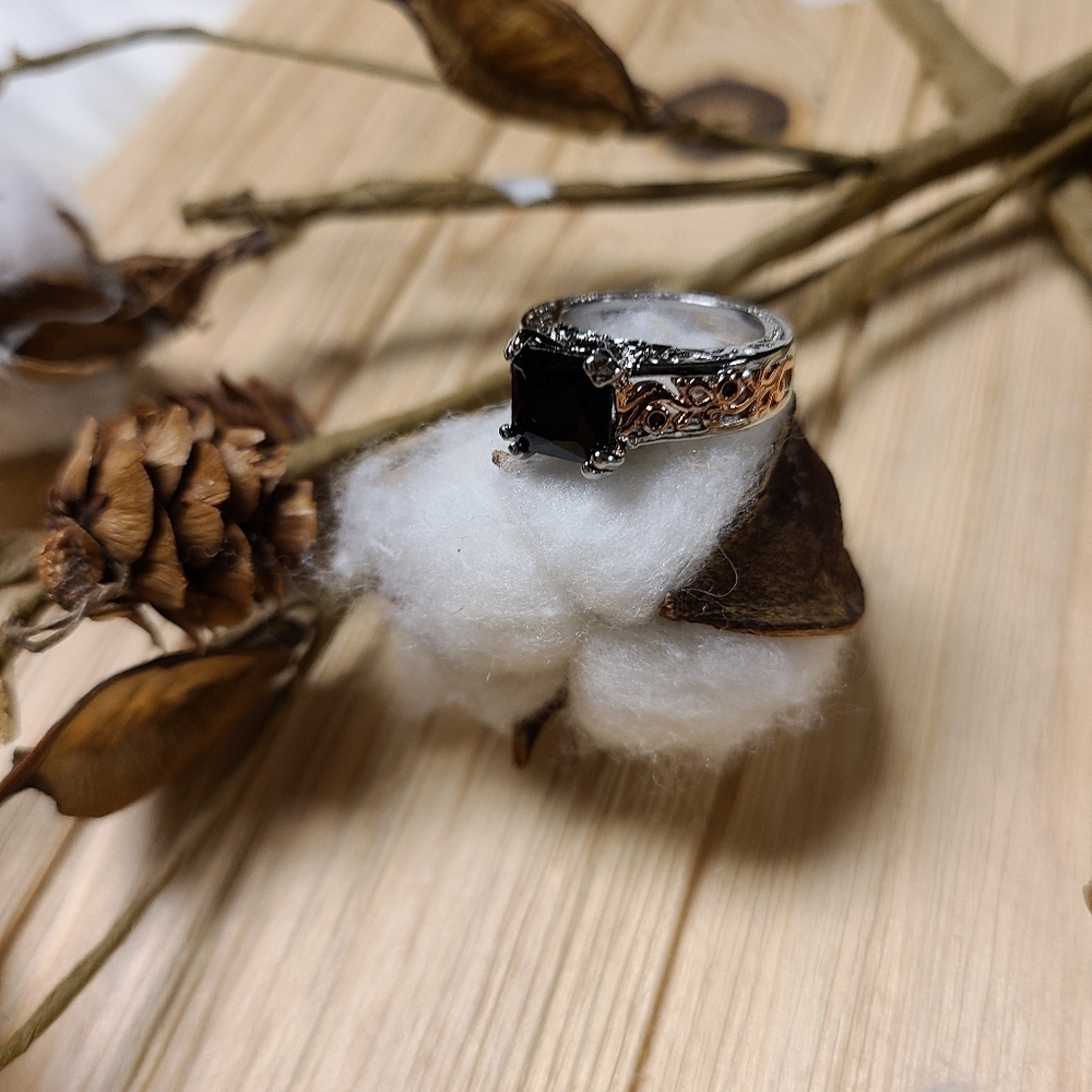 NEW!! Gorgeous Princess Cut Black Stone engagement ring with 925 Sterling Silver - Picture 8 of 14